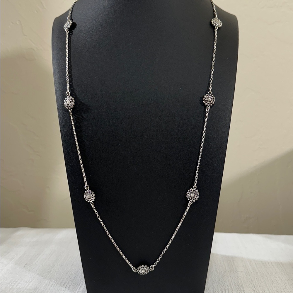 Crown Trifari Silver Tone Fixed Disc Flowers with Rhinestone 30” Necklace